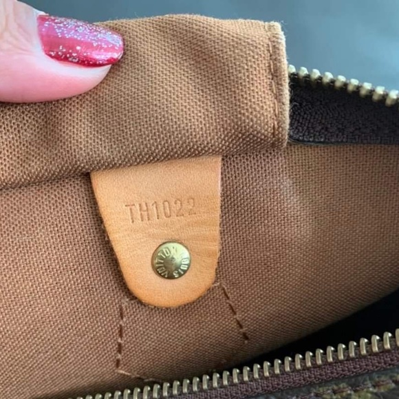 *SOLD* Louis Vuitton Speedy 30 - Picture 7 of 11